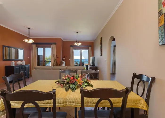 Venetico Beachfront Apartments & Suites - 2 Bedroom Apartment