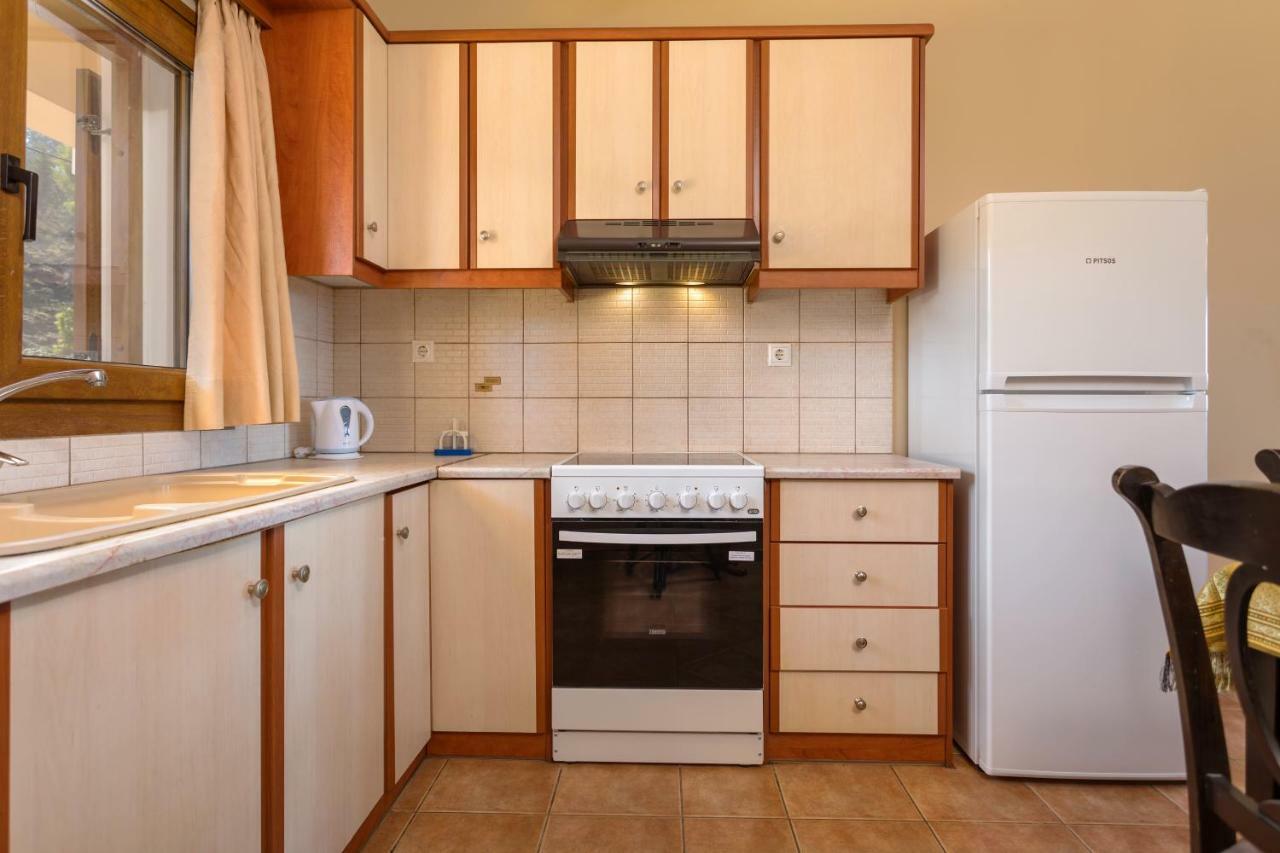 Venetico Beachfront & - 2 Bedroom Appartement *