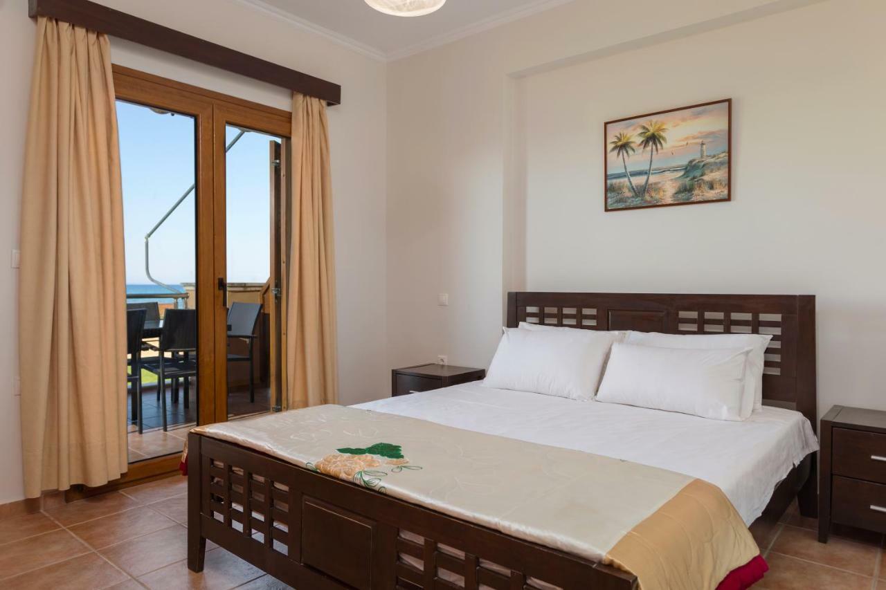 Venetico Beachfront & - 2 Bedroom Appartement *