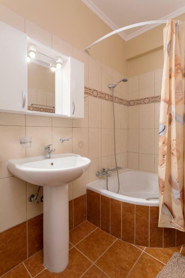 Appartement Venetico Beachfront & - 2 Bedroom *
